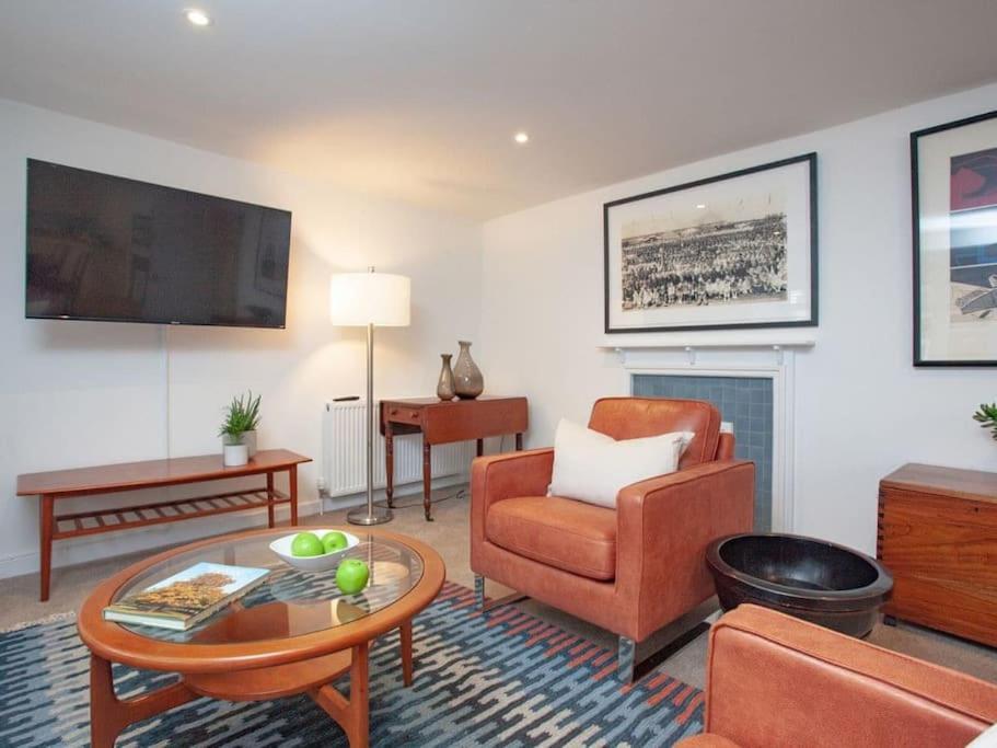 סידמות' 1 Perfectly Located Stylish, Comfortable Apartment מראה חיצוני תמונה