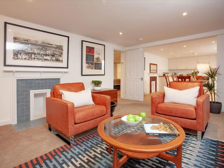 סידמות' 1 Perfectly Located Stylish, Comfortable Apartment מראה חיצוני תמונה